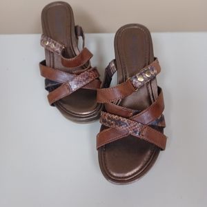 Naturalizer Pakuna leather/snakeskin pattern strap sandal in Banana bread sz 8.5